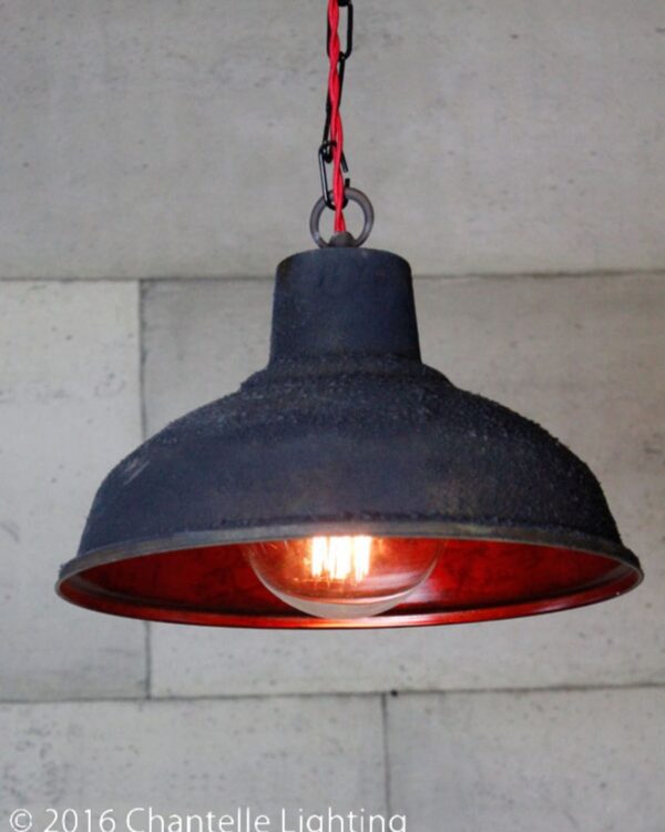 Industrial pendant in sulphur black