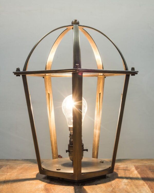 Antique brass open frame table lamp - 053311