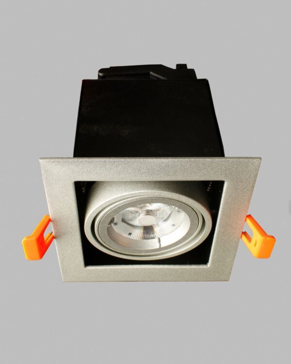 Adjustable single recessed grille downlight - 053467