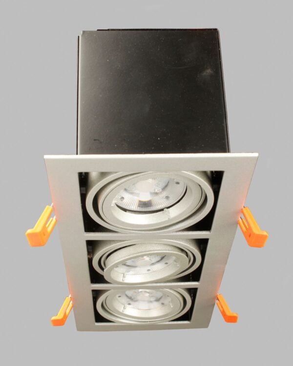Adjustable triple recessed grille downlight - 053469